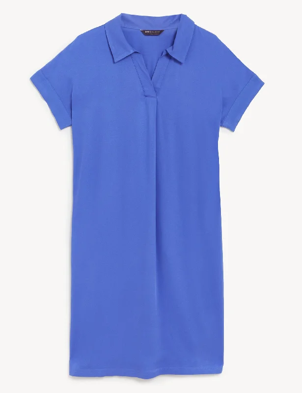 V-Neck Knee Length Shift Dress Crew Neckline Sporty