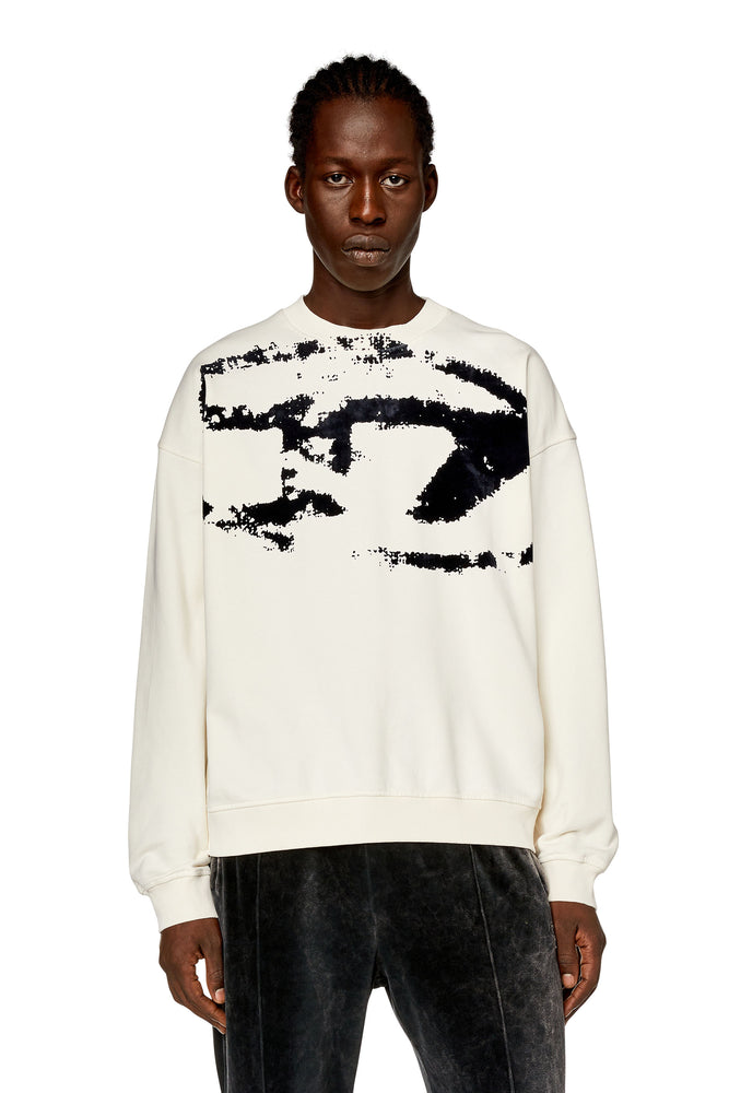 Sweatshirt with distressed flocked logo Hoodie with Ribbed Cuffs Snug Fit Comfort