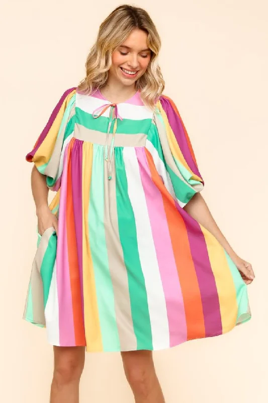 BABYDOLL MULTICOLOR STRIPE DRESS WITH SIDE POCKETS Crew Neckline Sporty