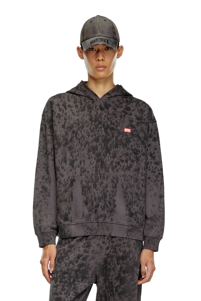 Treated hoodie with raindrop effect Hoodie with Contrast Stitching Detailed Premium