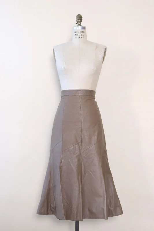 Taupe Leather Trumpet Skirt M flowy skirt hem