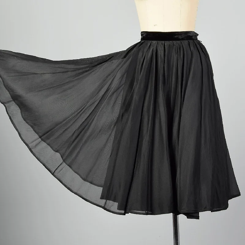 Medium Lord & Taylor 1950s Skirt a-line skirt cut