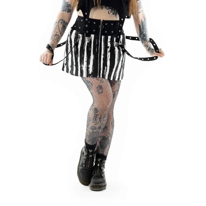 SHOWTIME SKIRT - BLACK/WHITE lace skirt intricate